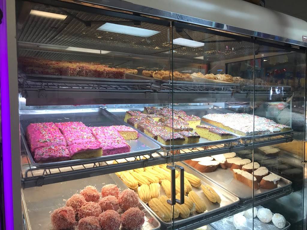 Carniceria Panaderia Guerrero En Phoenix | restaurant | 2829 N 32nd St, Phoenix, AZ 85008, USA | 6023813778 OR +1 602-381-3778