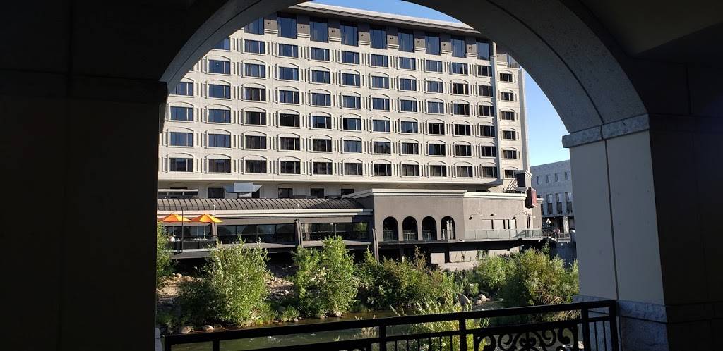 Bundox Bocce | restaurant | 1 S, Lake St, Reno, NV 89501, USA | 7753215866 OR +1 775-321-5866