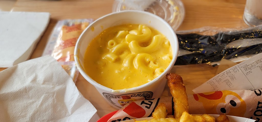 Daves Hot Chicken | restaurant | 3409 Arden Wy, Sacramento, CA 95825, USA | 9169933370 OR +1 916-993-3370