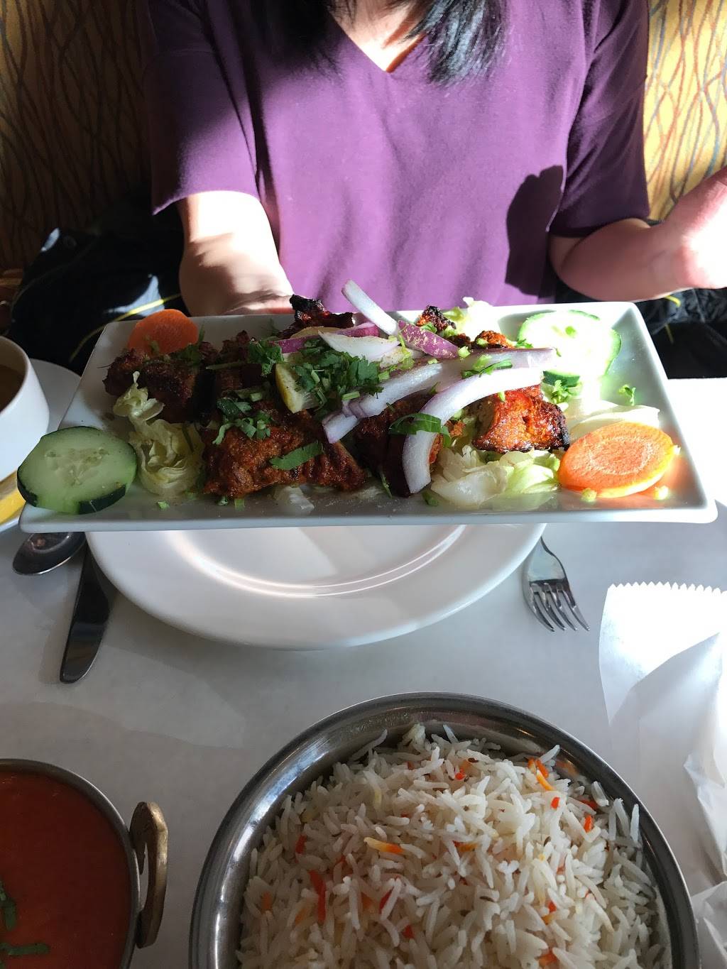 Sapphire | restaurant | 435 Dekalb Ave, Brooklyn, NY 11205, USA | 7186845777 OR +1 718-684-5777