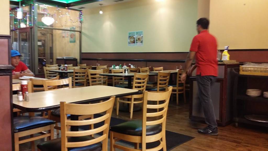 Italian Express | restaurant | 2307 W Devon Ave, Chicago, IL 60659, USA | 7737617700 OR +1 773-761-7700