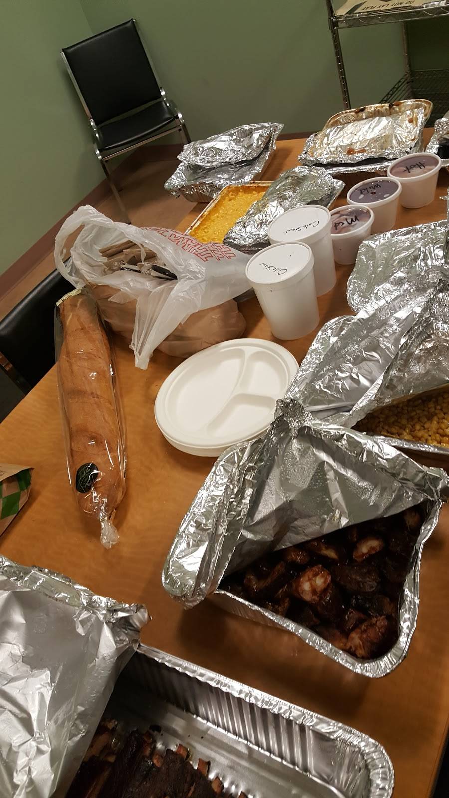 J and L BBQ | restaurant | 130 Ave D, Snohomish, WA 98290, USA | 3605687222 OR +1 360-568-7222