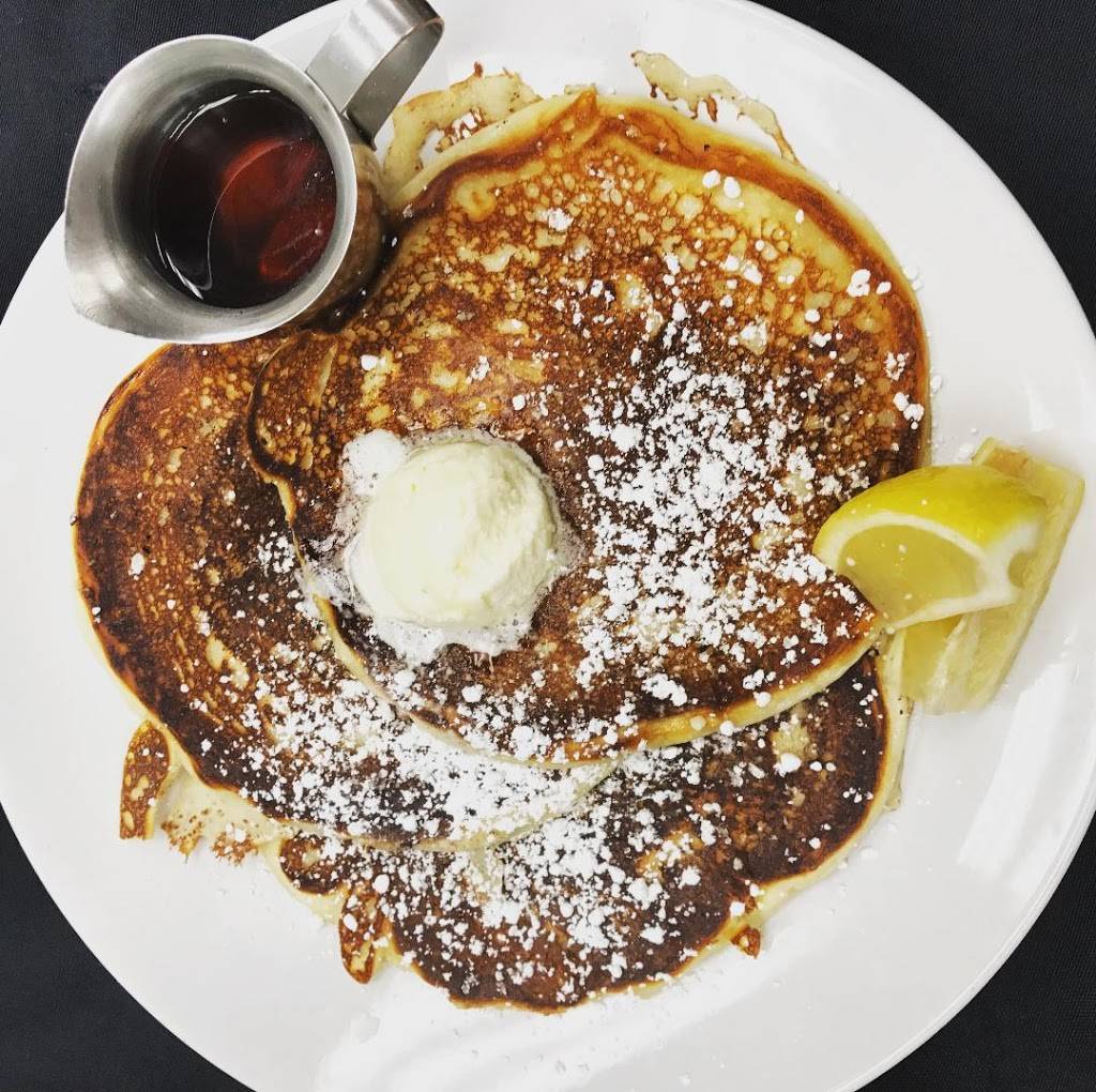 Traveler Café | restaurant | 1070 E Front St, Ventura, CA 93001, USA | 8056678229 OR +1 805-667-8229