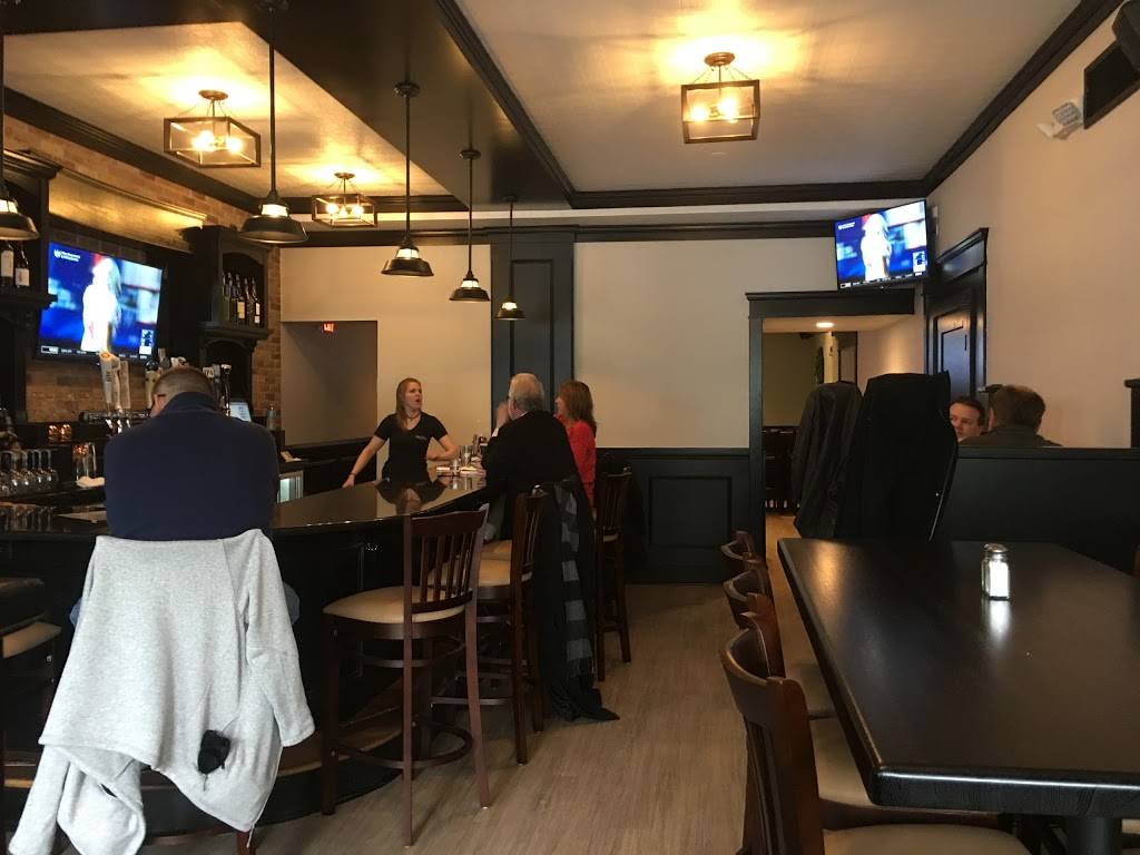 McMaes on Main | restaurant | 411 N Main St, Glen Ellyn, IL 60137, USA | 6307935422 OR +1 630-793-5422