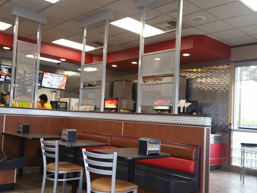 Carls Jr. Green Burrito | restaurant | 2820 E Lincoln Ave, Anaheim, CA 92806, USA | 7146302874 OR +1 714-630-2874