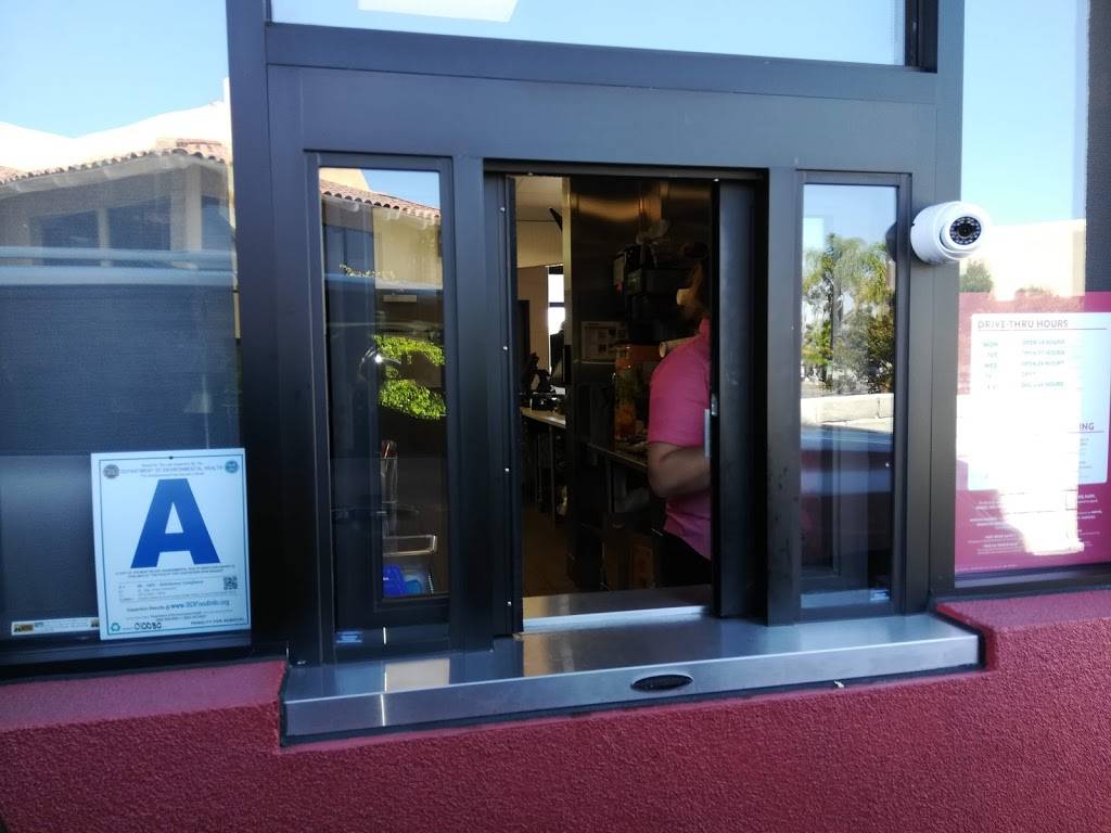 Jack in the Box | restaurant | 6926 Miramar Rd, San Diego, CA 92121, USA | 8585479418 OR +1 858-547-9418