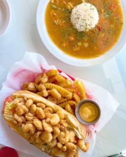 Pho & Po Boy | restaurant | 1827 SW Green Oaks Blvd #149, Arlington, TX 76017, USA | 8175332599 OR +1 817-533-2599