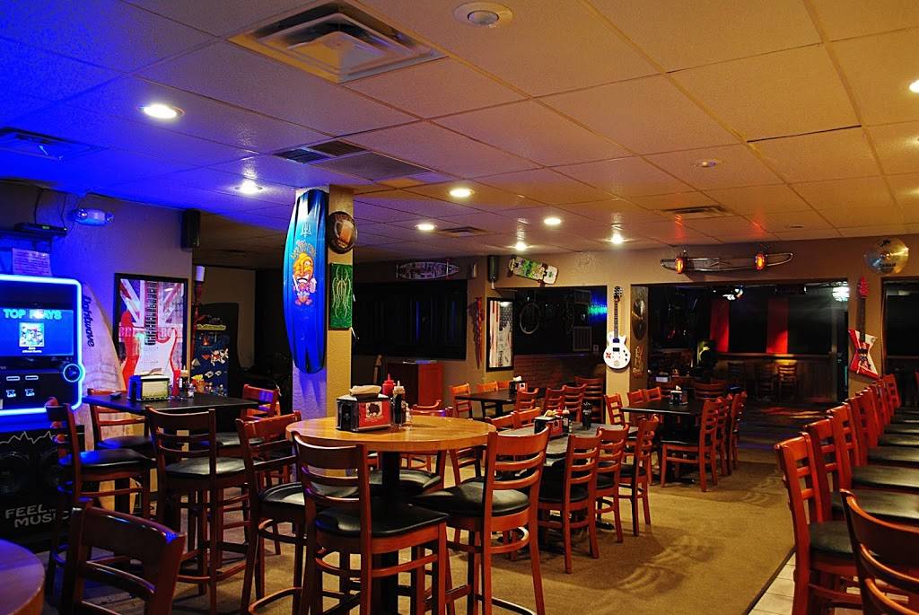 The Woodstone Deli | restaurant | 3500 Fort Henry Dr, Kingsport, TN 37664, USA | 4232459663 OR +1 423-245-9663