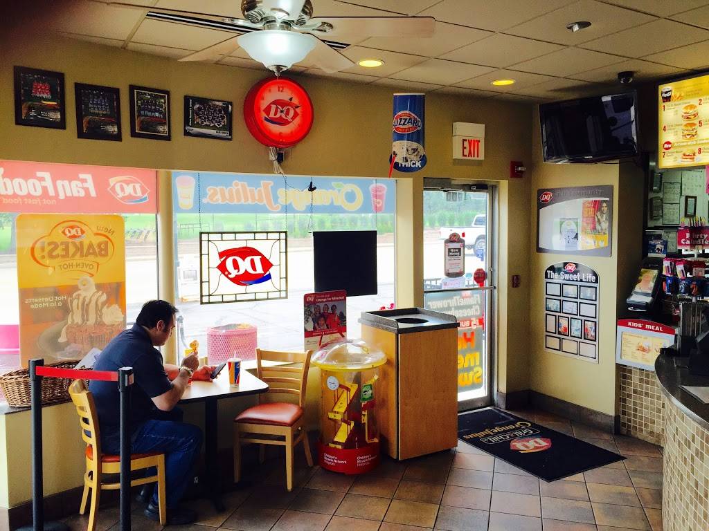 Dairy Queen Grill & Chill | restaurant | 900 W Main St, St. Charles, IL 60174, USA | 6305842658 OR +1 630-584-2658