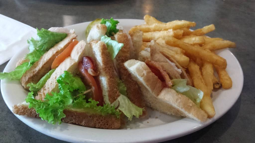 The Landmark Family Restaurant | restaurant | 825 Fairport Rd, East Rochester, NY 14445, USA | 5853489177 OR +1 585-348-9177