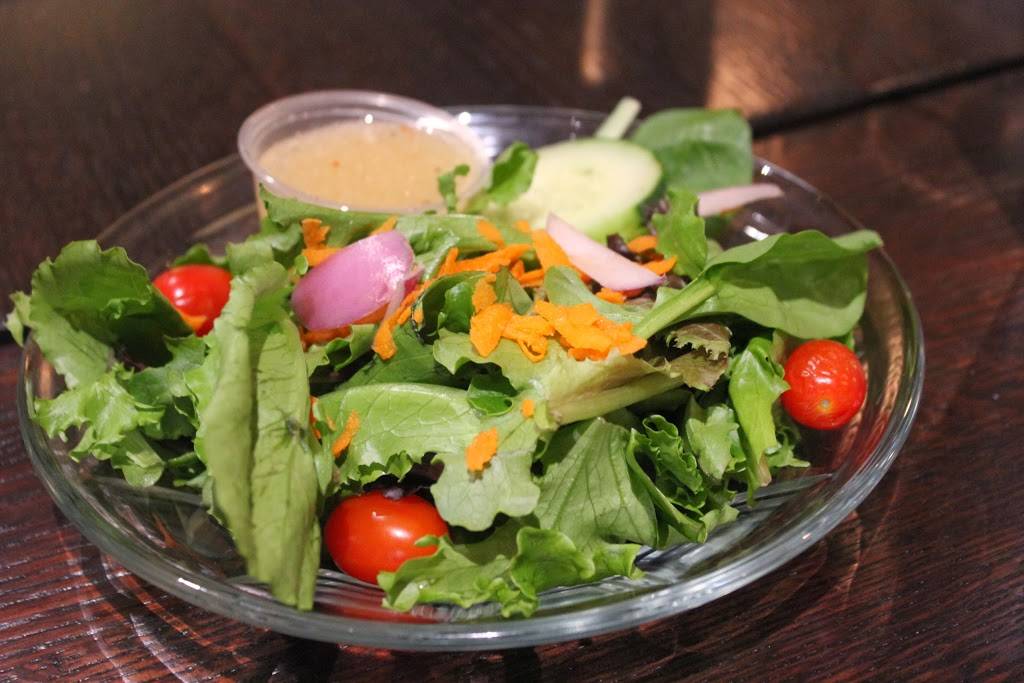 MAHONEYS RESTAURANT & BAR | restaurant | 30 Wisconsin St, Oshkosh, WI 54901, USA | 9202303737 OR +1 920-230-3737