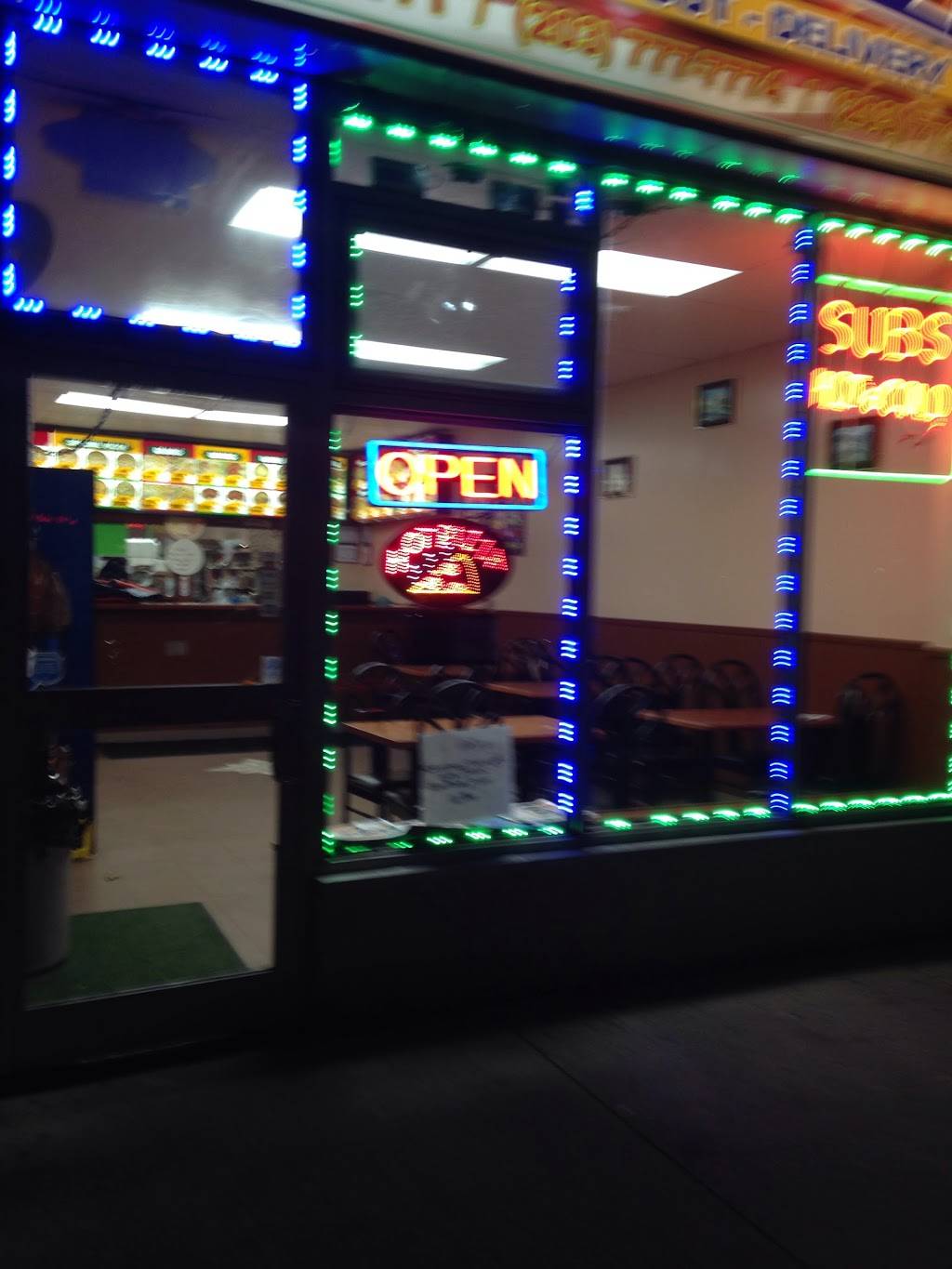 Usa 1 Pizza | restaurant | 216 Grand Ave, New Haven, CT 06513, USA | 2037730848 OR +1 203-773-0848