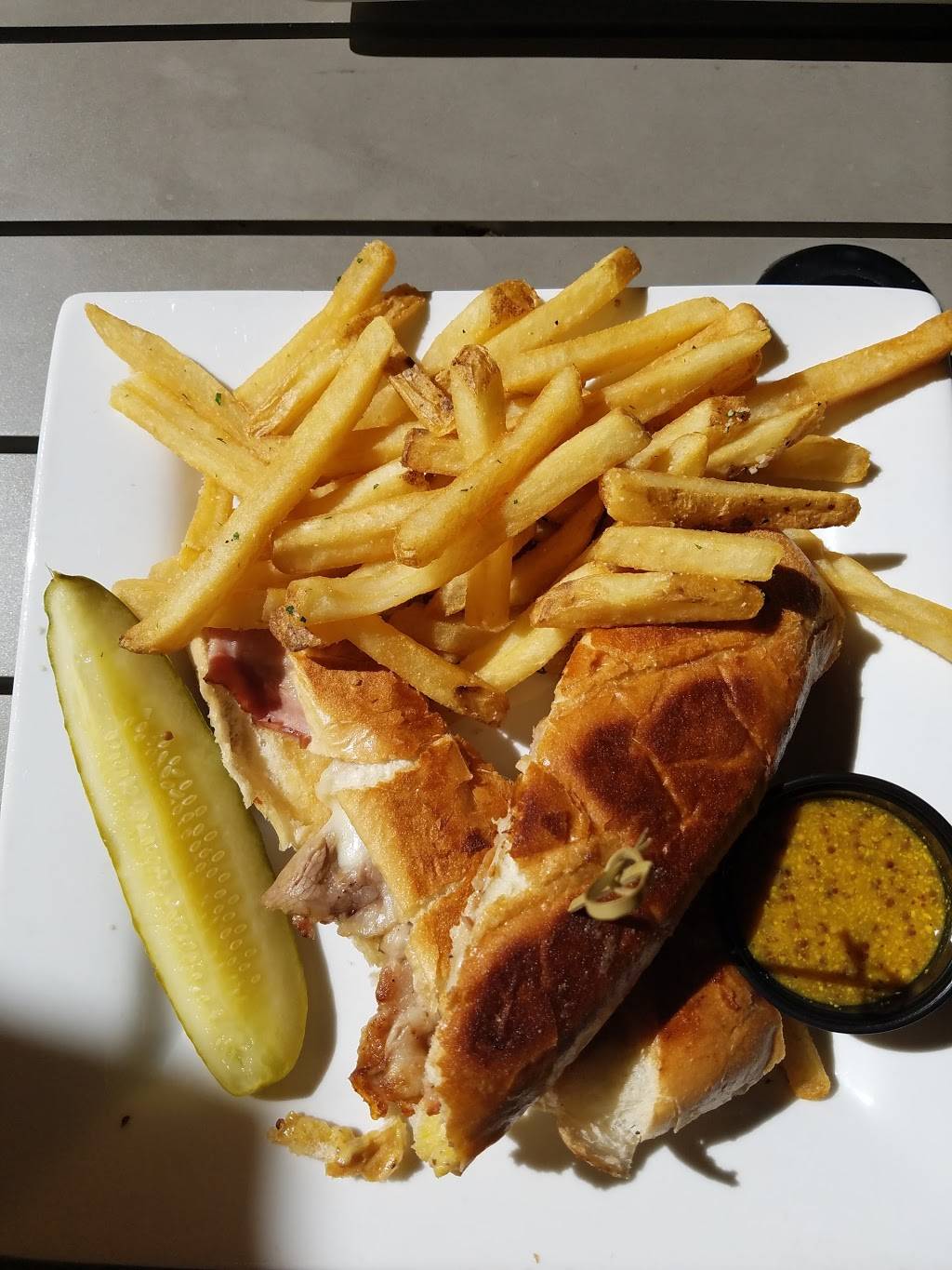 Park Tavern | restaurant | 580 Ritchie Hwy, Severna Park, MD 21146, USA | 4107935930 OR +1 410-793-5930