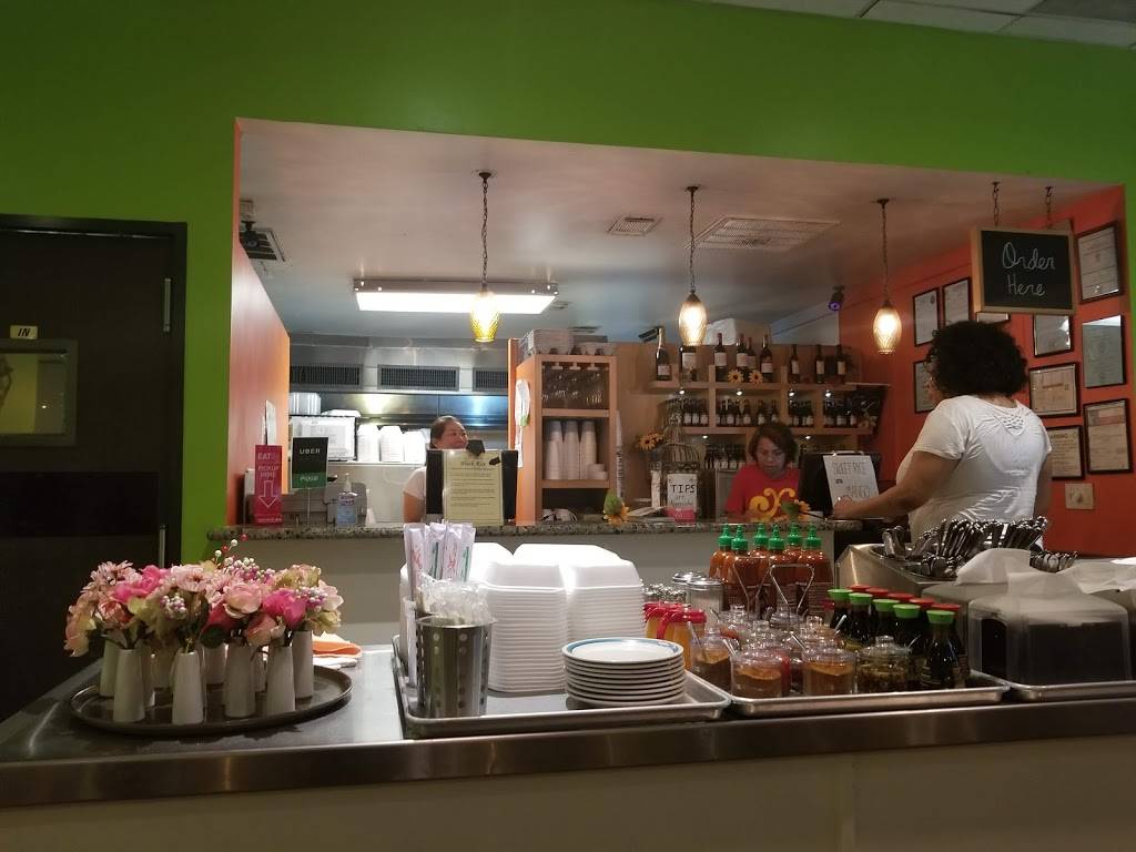 Khun Kay Thai Cafe | restaurant | 1209 Montrose Blvd, Houston, TX 77019, USA | 7135249614 OR +1 713-524-9614