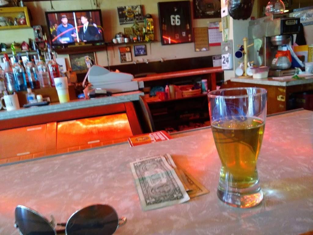 D & Ds Pub | restaurant | 10964 Co Hwy C, Hillsboro, WI 54634, USA | 6085284312 OR +1 608-528-4312