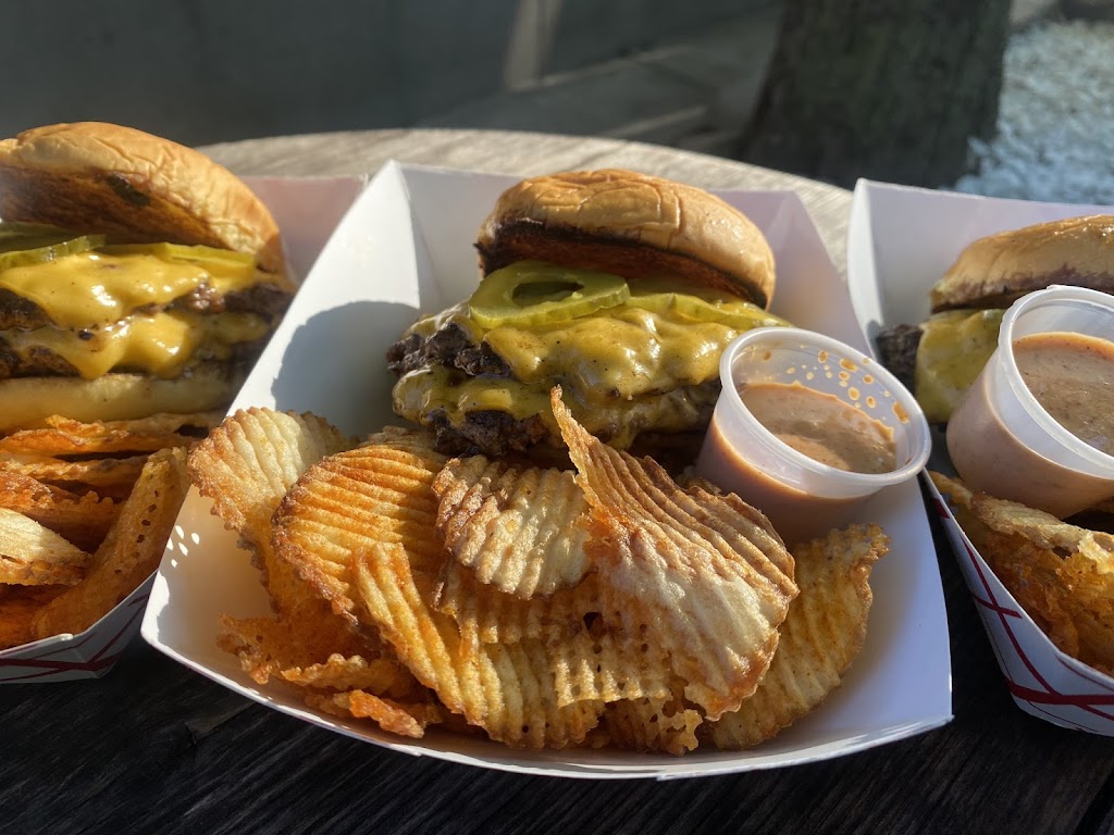 Chubby Boy’s Burgers | restaurant | 948 W Fulton Market, Chicago, IL 60607, USA | 7738761091 OR +1 773-876-1091