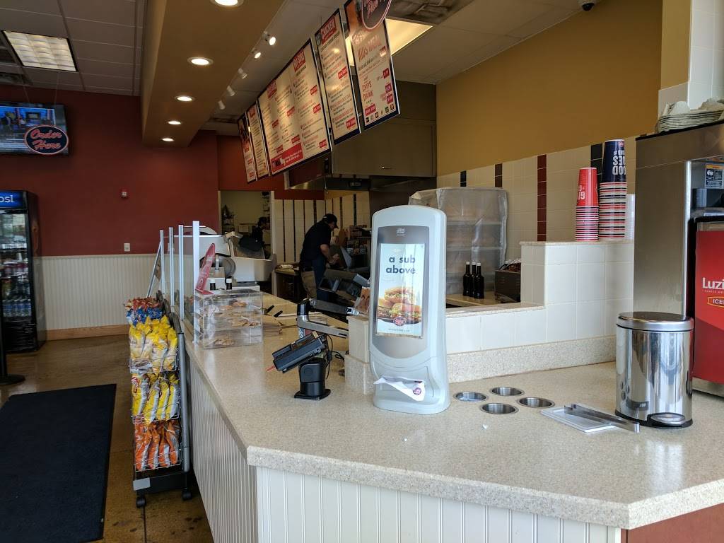 Jersey Mikes Subs | meal takeaway | 3710, 7925 W Layton Ave, Greenfield, WI 53220, USA | 4143252959 OR +1 414-325-2959