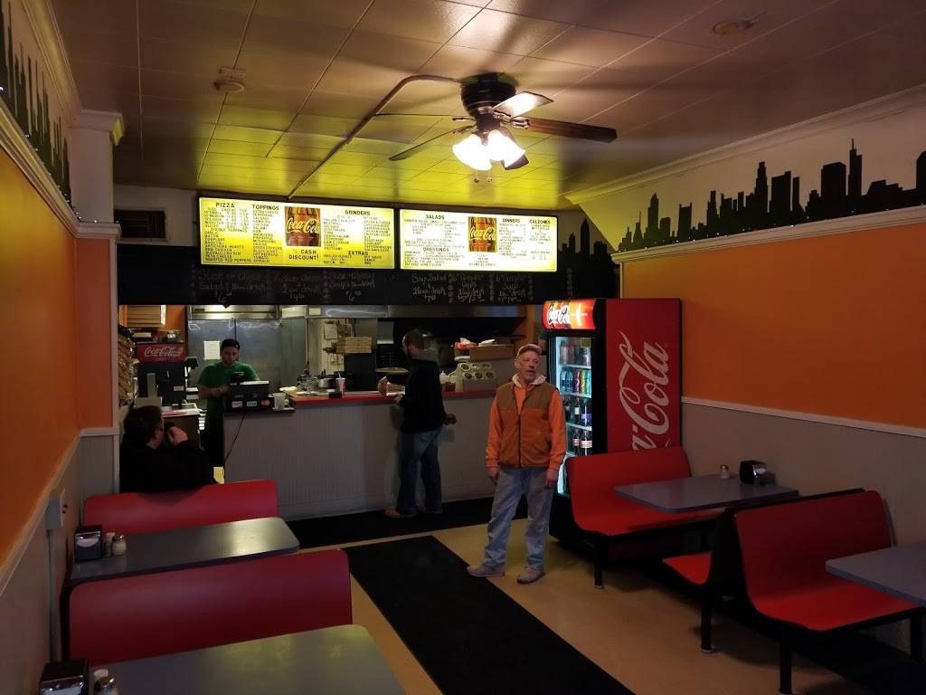 Antonios Greenfield Pizza & Grinders | meal takeaway | 201 Main St, Greenfield, MA 01301, USA | 4137737517 OR +1 413-773-7517