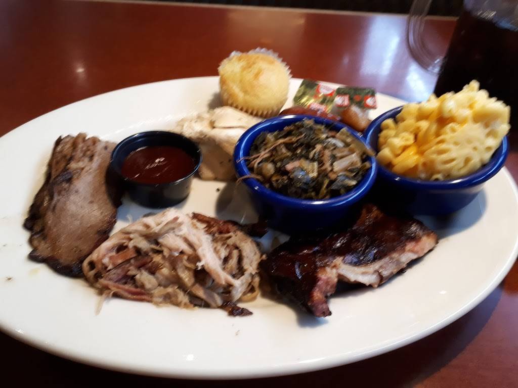 Red Hot & Blue Cherry Hill | restaurant | 2175 NJ-70, Cherry Hill, NJ 08002, USA | 8566657427 OR +1 856-665-7427