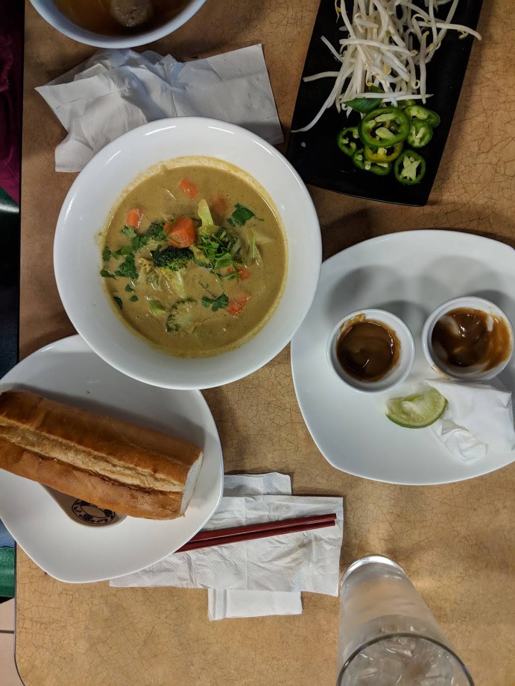 Issaquah | Pho Restaurant | restaurant | 1025 NW Gilman Blvd, Issaquah, WA 98027, USA | 4253922100 OR +1 425-392-2100