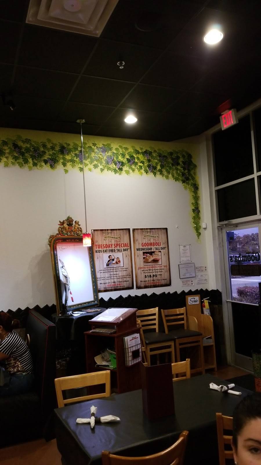 Goombas Pizzeria | restaurant | 2395 S Hwy 27, Clermont, FL 34711, USA | 3529894403 OR +1 352-989-4403