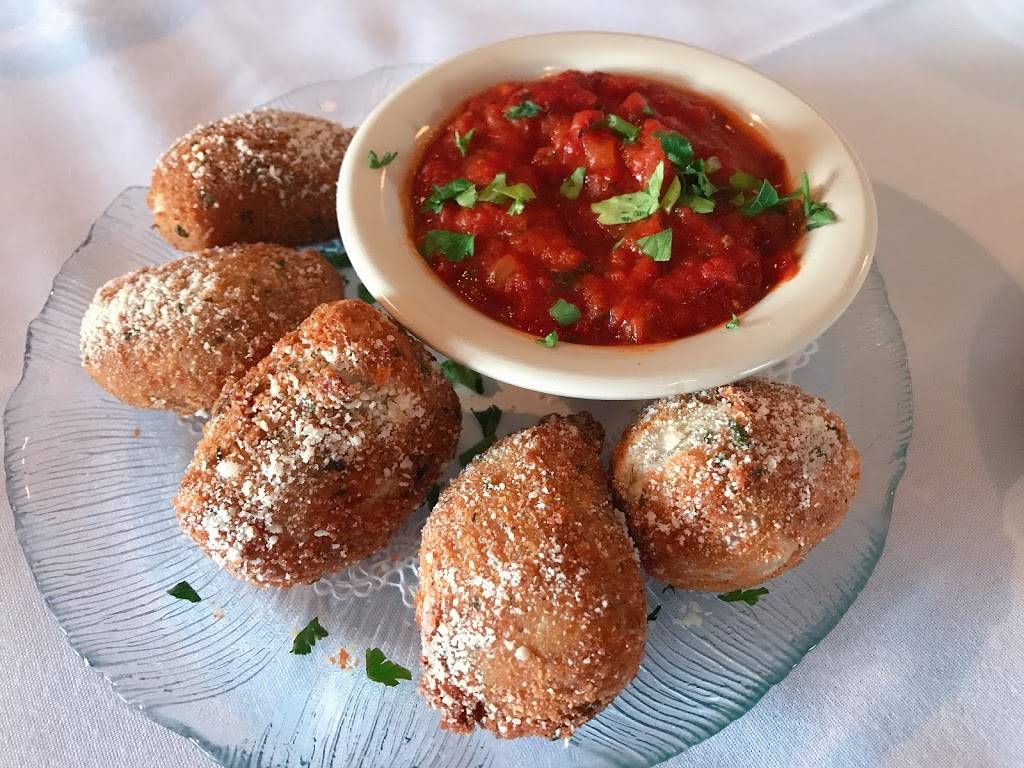 Lemp Mansion | restaurant | 3322 Demenil Pl, St. Louis, MO 63118, USA | 3146648024 OR +1 314-664-8024