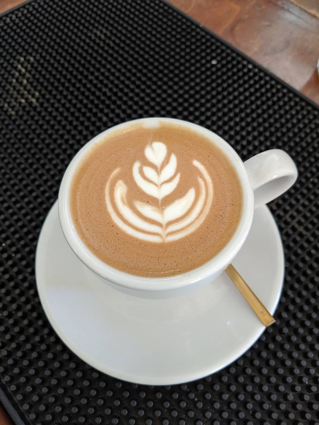 Porcelain | cafe | 880 Woodward Ave, Ridgewood, NY 11385, USA | 3474645267 OR +1 347-464-5267