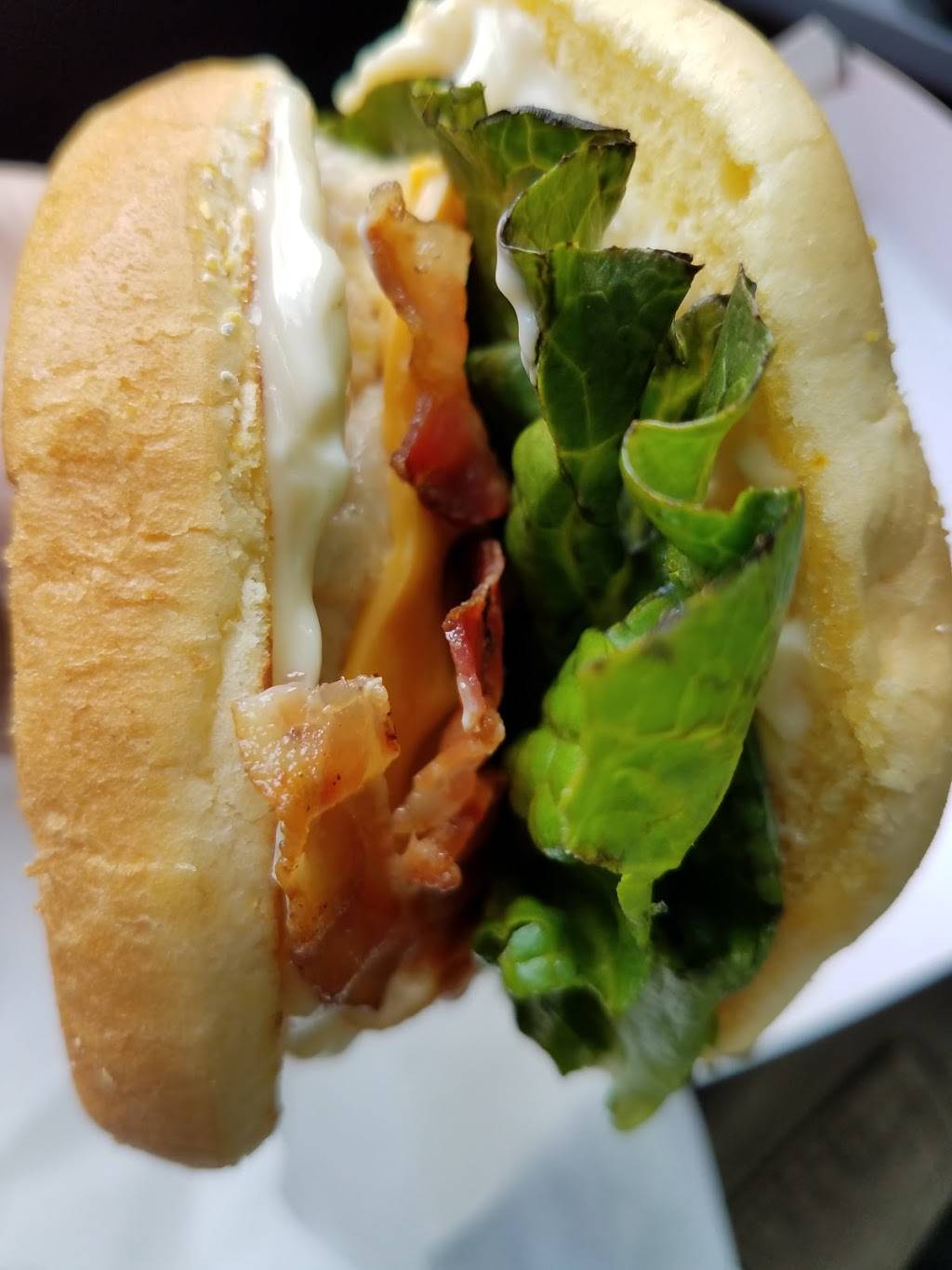 Bojangles Famous Chicken n Biscuits | restaurant | 101 W Nashville Dr, Nashville, NC 27856, USA | 2524595600 OR +1 252-459-5600