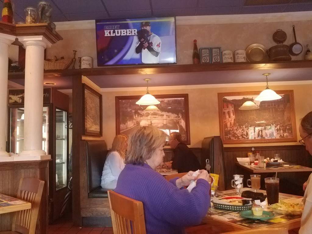 Dominics Italian Restaurant | restaurant | 221 S Jefferson St, Medina, OH 44256, USA | 3307258424 OR +1 330-725-8424