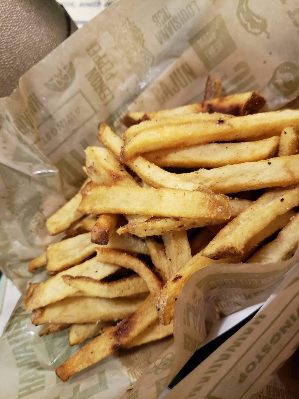 Wingstop | restaurant | 109 Volvo Pkwy, Chesapeake, VA 23320, USA | 7575489464 OR +1 757-548-9464