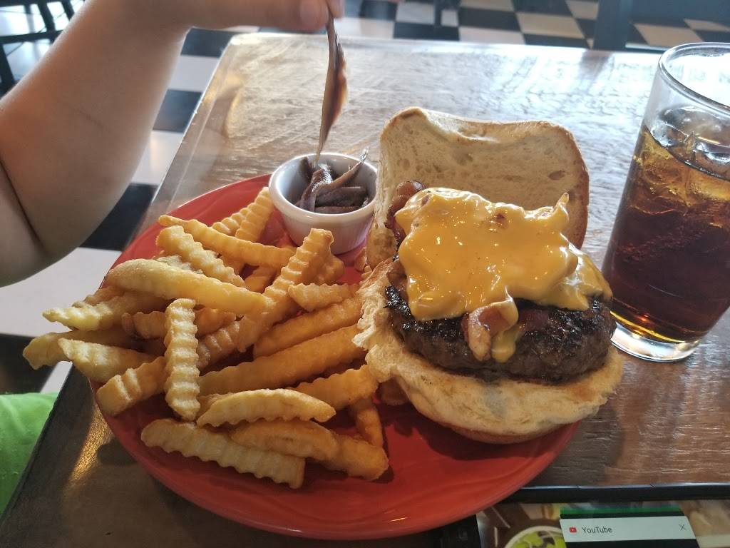 Grangers Grille | restaurant | 802 SE 5th Ave, Delray Beach, FL 33483, USA | 5612767881 OR +1 561-276-7881