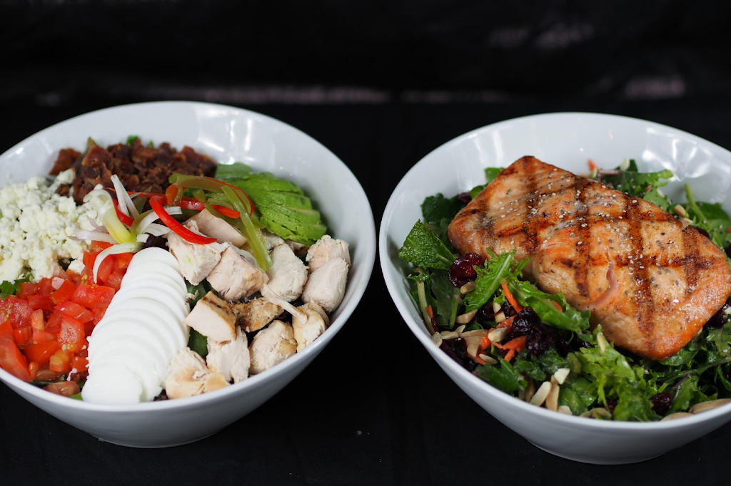 Metropolitan Bar & Grill | restaurant | 10111 Inverness Main St, Englewood, CO 80112, USA | 7202428026 OR +1 720-242-8026