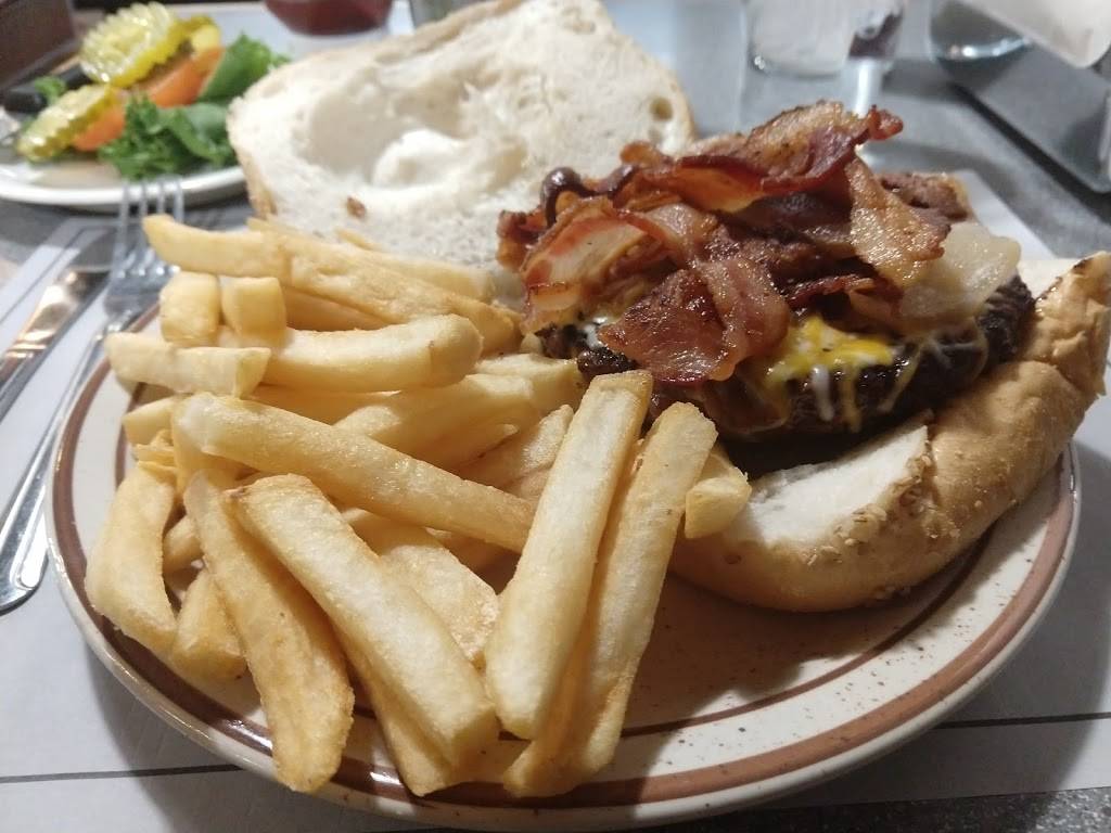 Charcoal Pit | meal takeaway | 2600 Concord Pike, Wilmington, DE 19803, USA | 3024782165 OR +1 302-478-2165