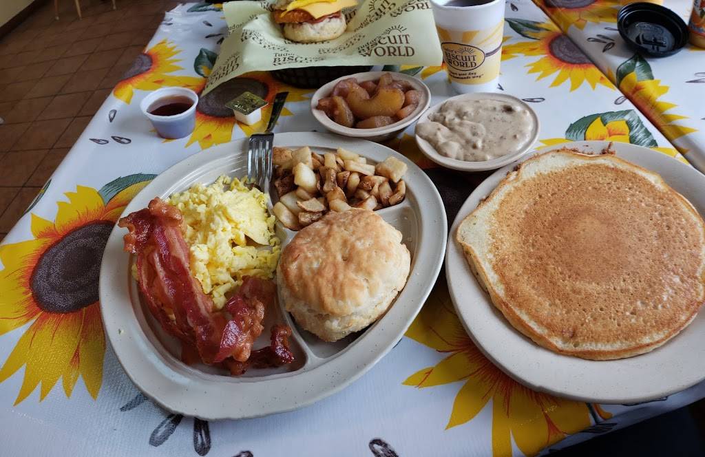 Tudors Biscuit World | restaurant | 810 W 2nd St, Xenia, OH 45385, USA | 9373723300 OR +1 937-372-3300