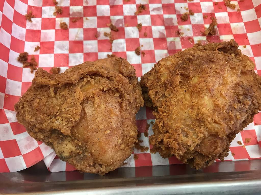 Chick n Chow | restaurant | 9301 Pico Blvd, Los Angeles, CA 90035, USA | 3102745595 OR +1 310-274-5595