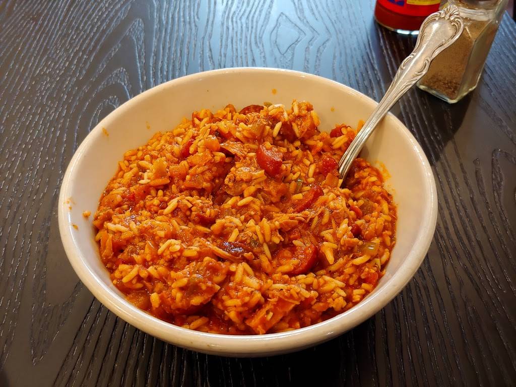 J. Gumbos Highlands | restaurant | 1616 Grindstead Drive, Louisville, KY 40204, USA | 5028735006 OR +1 502-873-5006