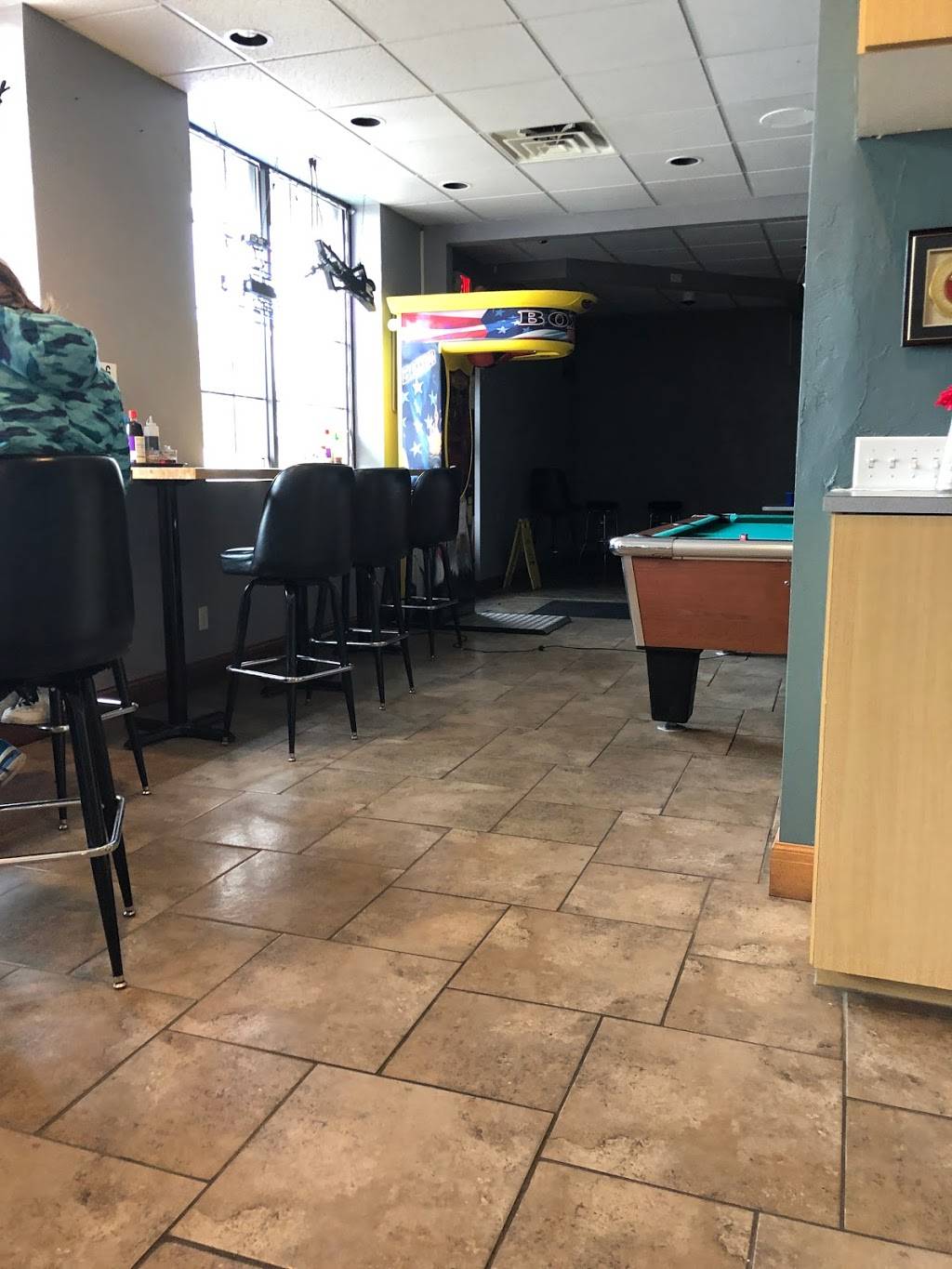 Thai Cuisine & Tavern | restaurant | 50 Maritime Dr, Manitowoc, WI 54220, USA | 9207695037 OR +1 920-769-5037