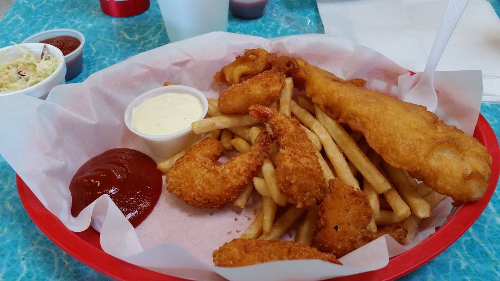 Hook Line & Sinker Seafood | restaurant | 2077 N Oxnard Blvd, Oxnard, CA 93036, USA | 8056041715 OR +1 805-604-1715