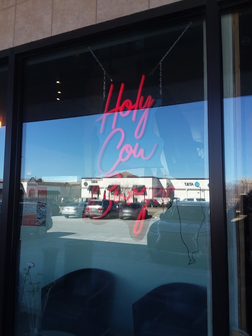 Holy Cow Burger | restaurant | 6537 W 119th St, Overland Park, KS 66209, USA | 9132837014 OR +1 913-283-7014