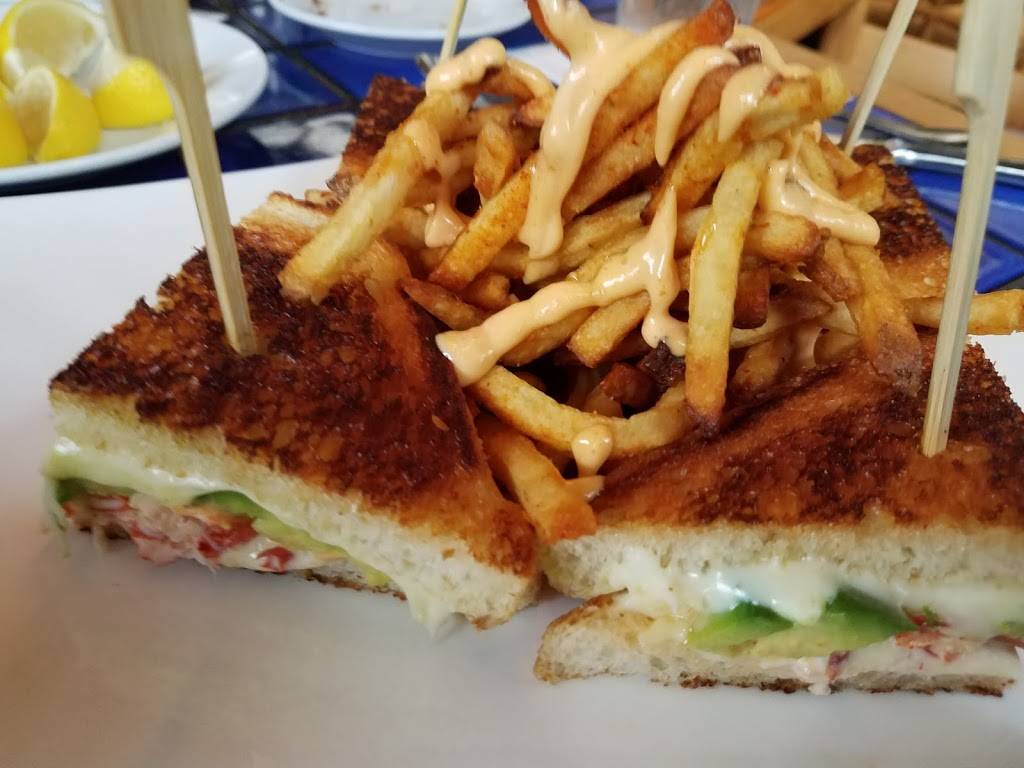 Cappys Restaurant | restaurant | 5011 Broadway St, San Antonio, TX 78209, USA | 2108289669 OR +1 210-828-9669