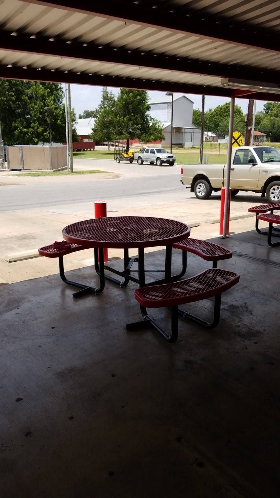 Dairy Cone | restaurant | 836 Walnut St, Columbus, TX 78934, USA | 9797325500 OR +1 979-732-5500