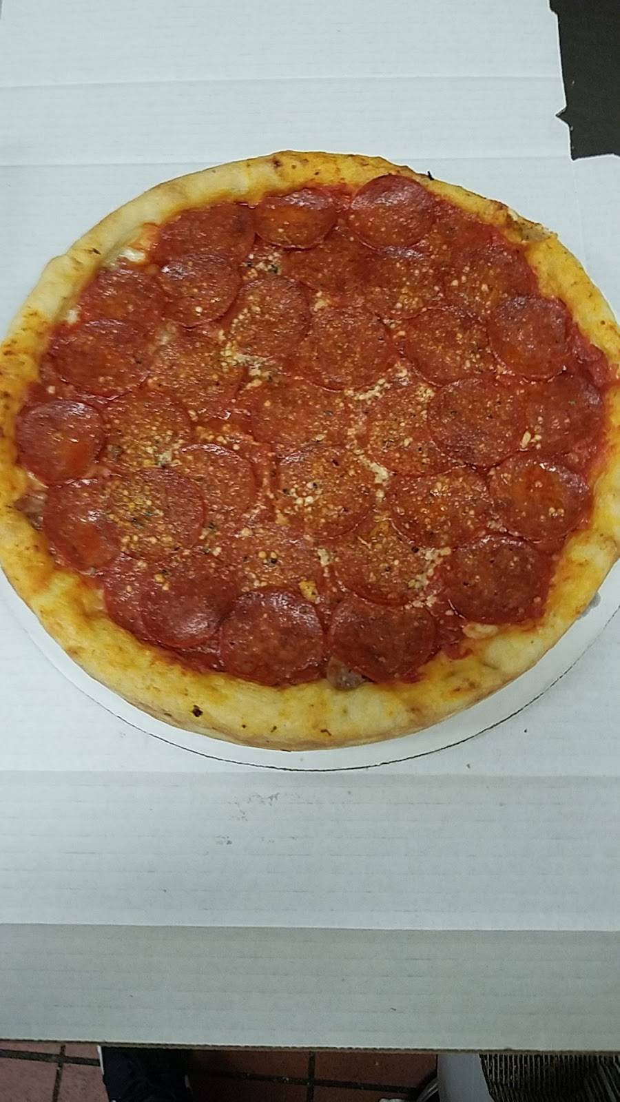 Gullivers Pizza & Pub | restaurant | 17W517 Roosevelt Rd, Oakbrook Terrace, IL 60181, USA | 6306911888 OR +1 630-691-1888