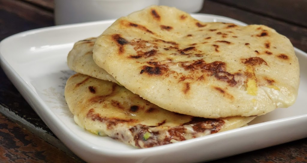 Pupuseria & Restaurant Las Isletas | restaurant | 6801 Lankershim Blvd, North Hollywood, CA 91605, USA | 8187590899 OR +1 818-759-0899