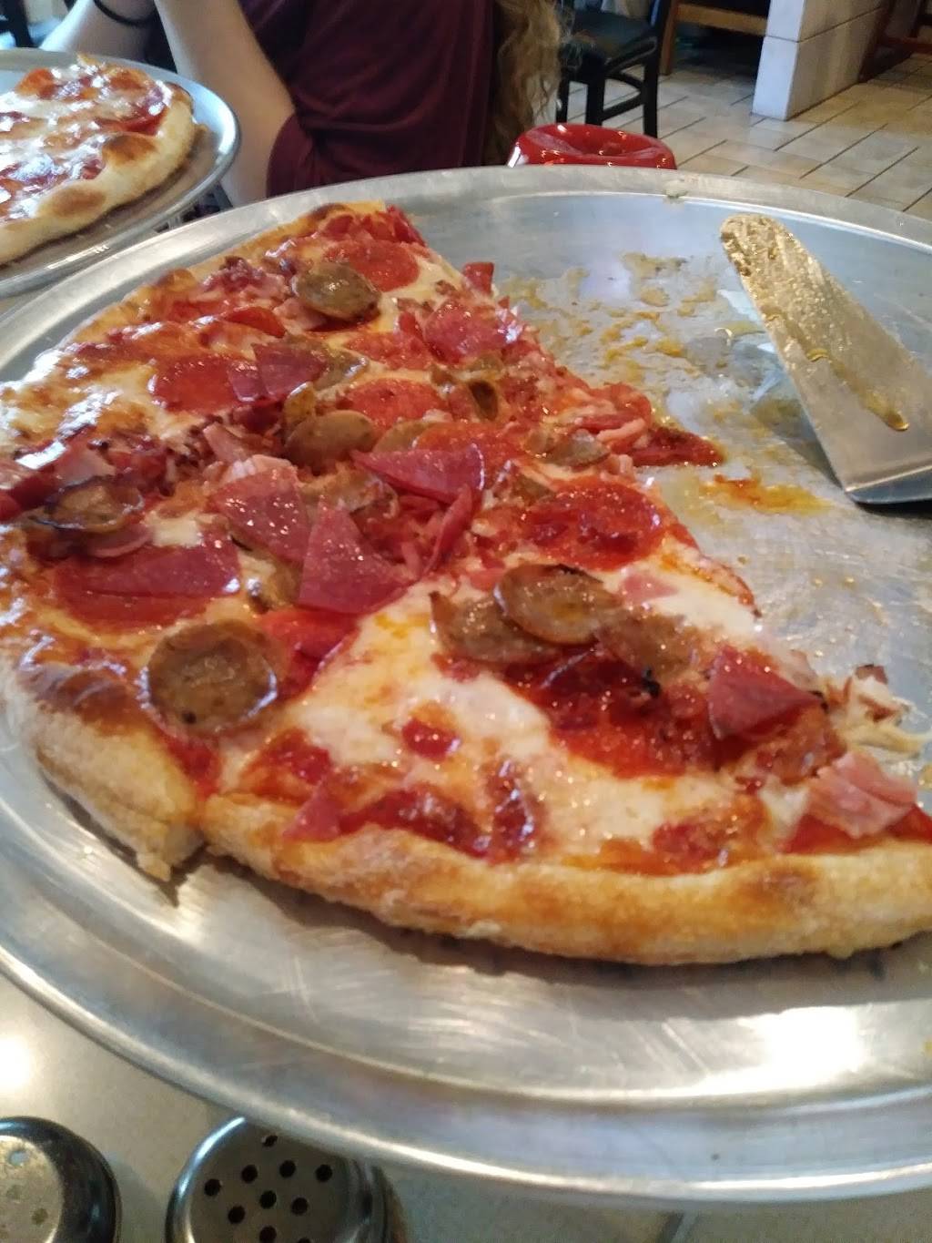 Pacos Pizza & Pasta | restaurant | 910 Lincoln St, Manchester, TN 37355, USA | 9319545400 OR +1 931-954-5400