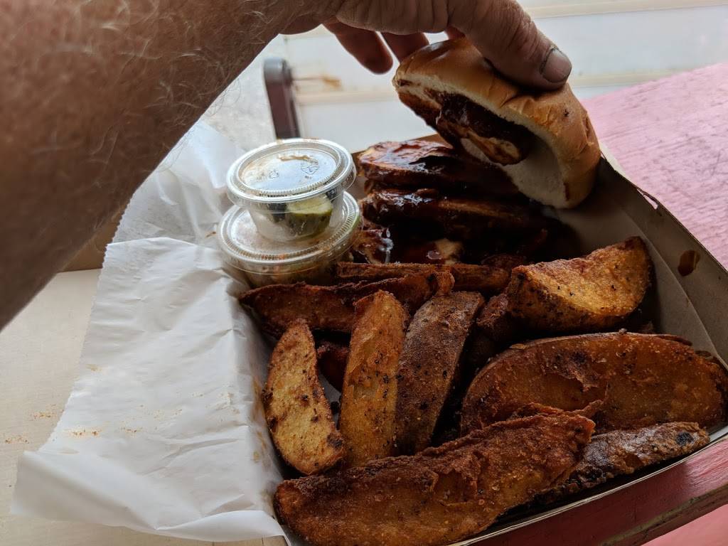 Dekes Carry Out & Catering | restaurant | 4901 Ridge Ave, Philadelphia, PA 19128, USA | 2155887427 OR +1 215-588-7427