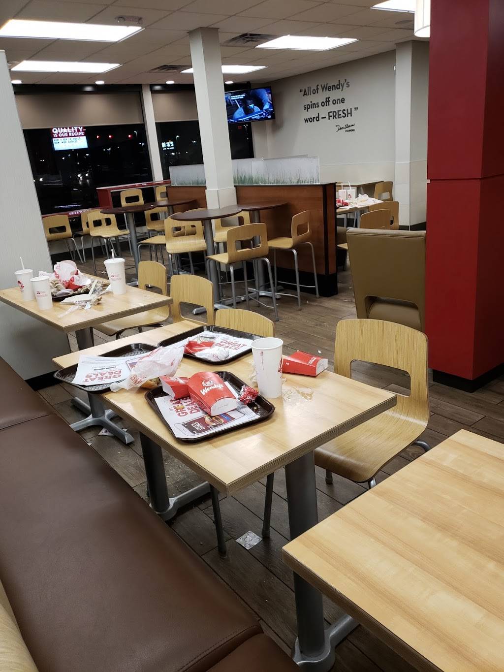 Wendys | restaurant | 2343 SW Military Dr, San Antonio, TX 78224, USA | 2109241660 OR +1 210-924-1660