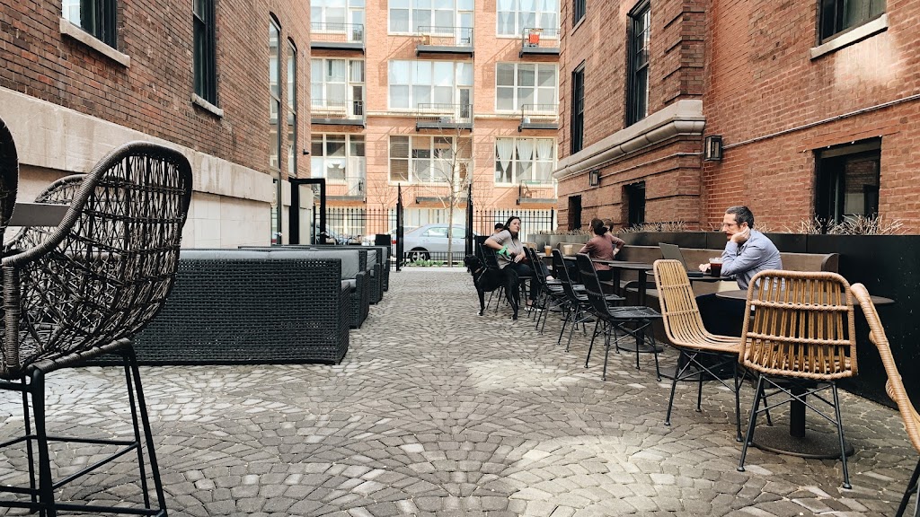 Bunker | restaurant | thru the patio, 1515 W Monroe St, Chicago, IL 60607, USA | 7738235818 OR +1 773-823-5818