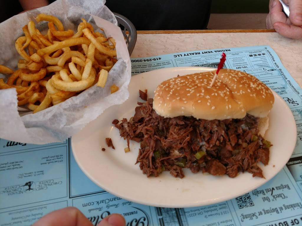 Village Family Restaurant | restaurant | 435 N Warpole St, Upper Sandusky, OH 43351, USA | 4192942945 OR +1 419-294-2945