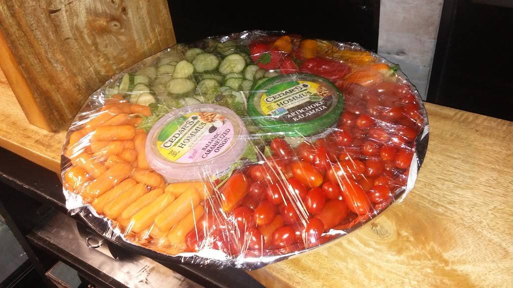 Tiki Island | restaurant | 225 Ellis St, Staten Island, NY 10307, USA | 7189481903 OR +1 718-948-1903