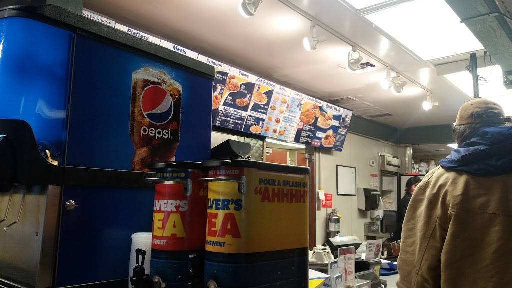 Long John Silvers | restaurant | 2080 W Main St, Greenfield, IN 46140, USA | 3174622885 OR +1 317-462-2885